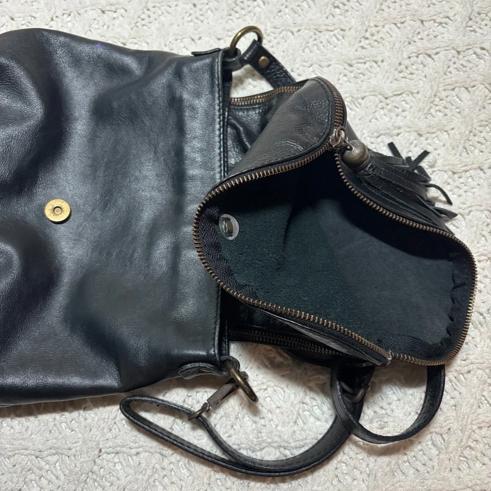 Vero Pelle Italian Made Leather Handbag Black Solid Tassel Flap Crossbody Purse - Picture 10 of 12